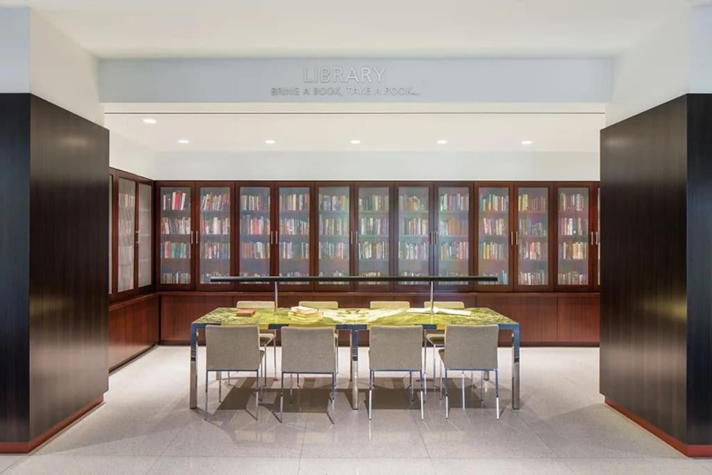 Charming Apartment At Crystal City With Amazing Amenities Arlington Extérieur photo