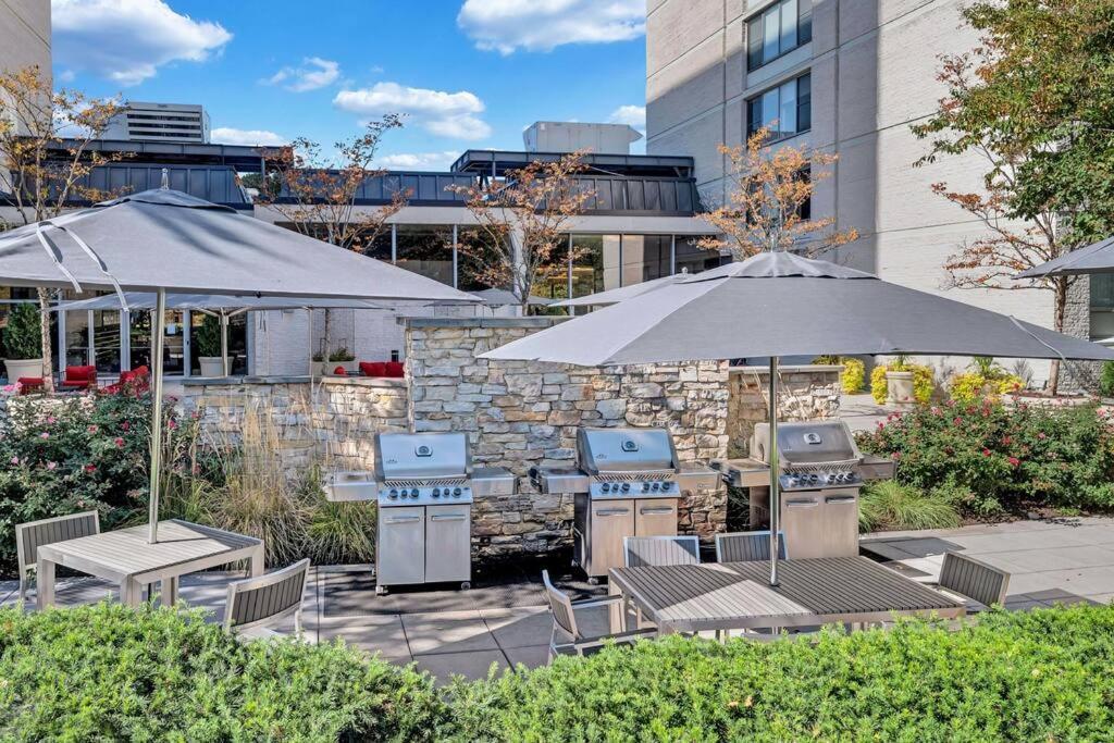 Charming Apartment At Crystal City With Amazing Amenities Arlington Extérieur photo