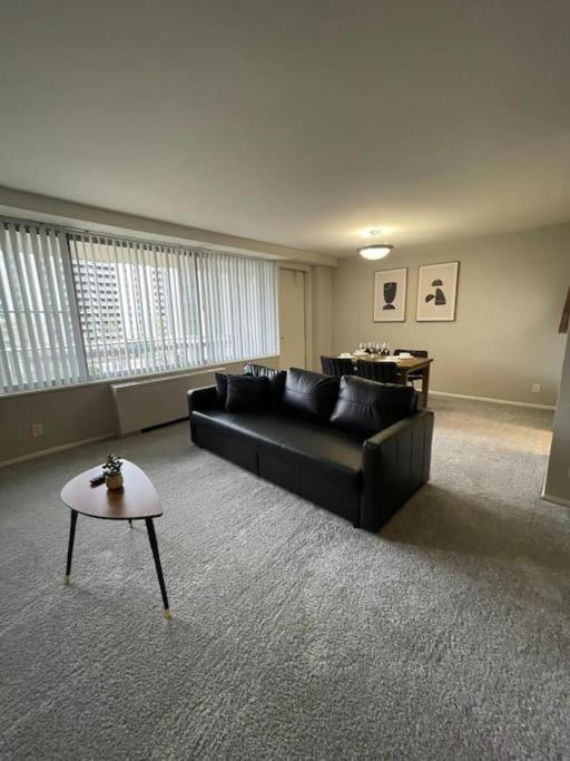 Charming Apartment At Crystal City With Amazing Amenities Arlington Extérieur photo