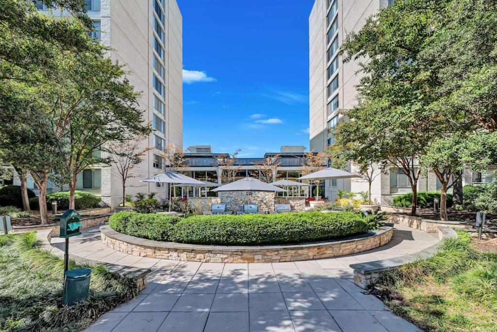 Charming Apartment At Crystal City With Amazing Amenities Arlington Extérieur photo